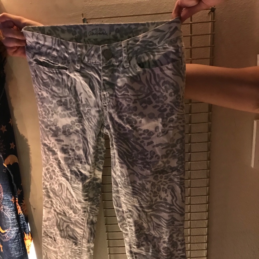 Teens girls leopard print jeans